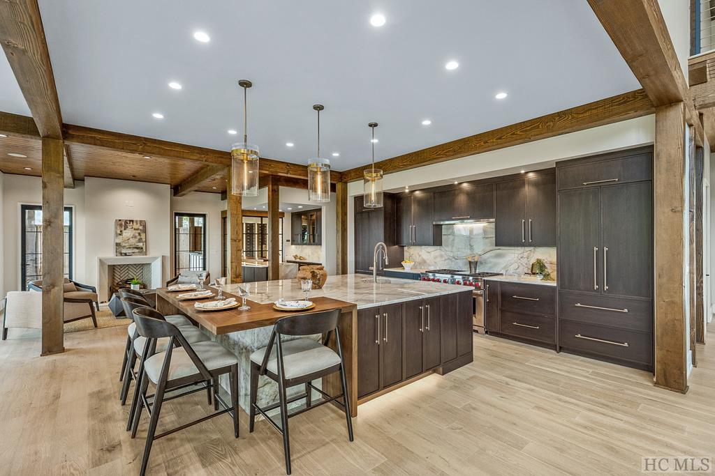 979 Garnet Rock Trail