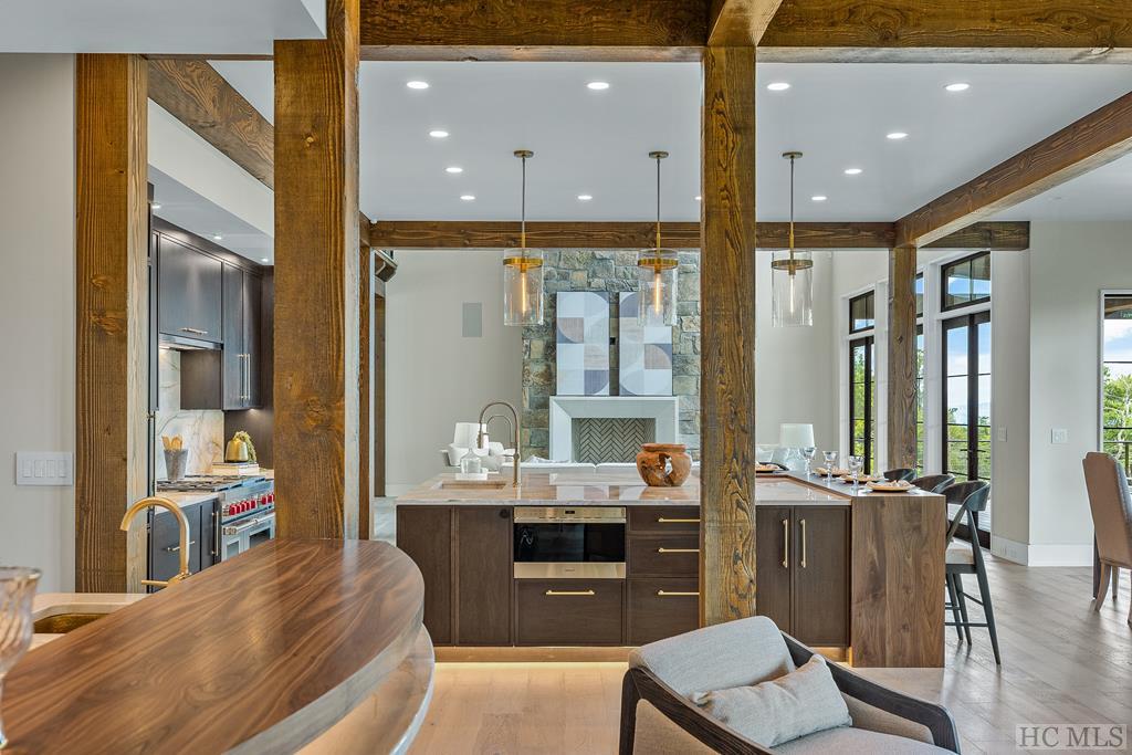 979 Garnet Rock Trail