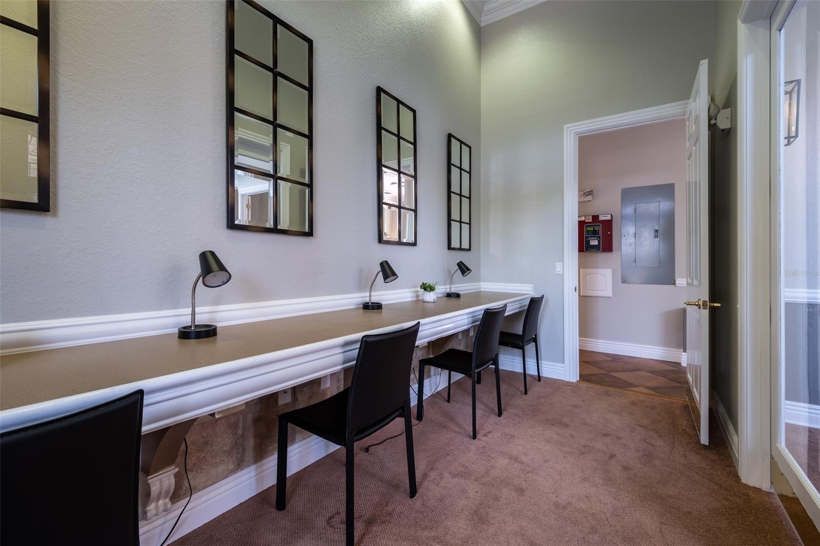 940 Village TRAIL Unit: 9-303