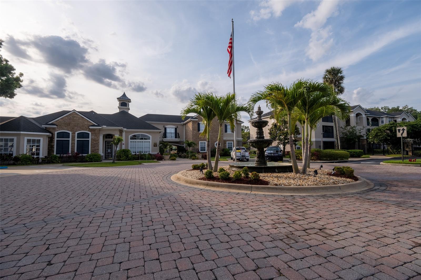 940 Village TRAIL Unit: 9-303
