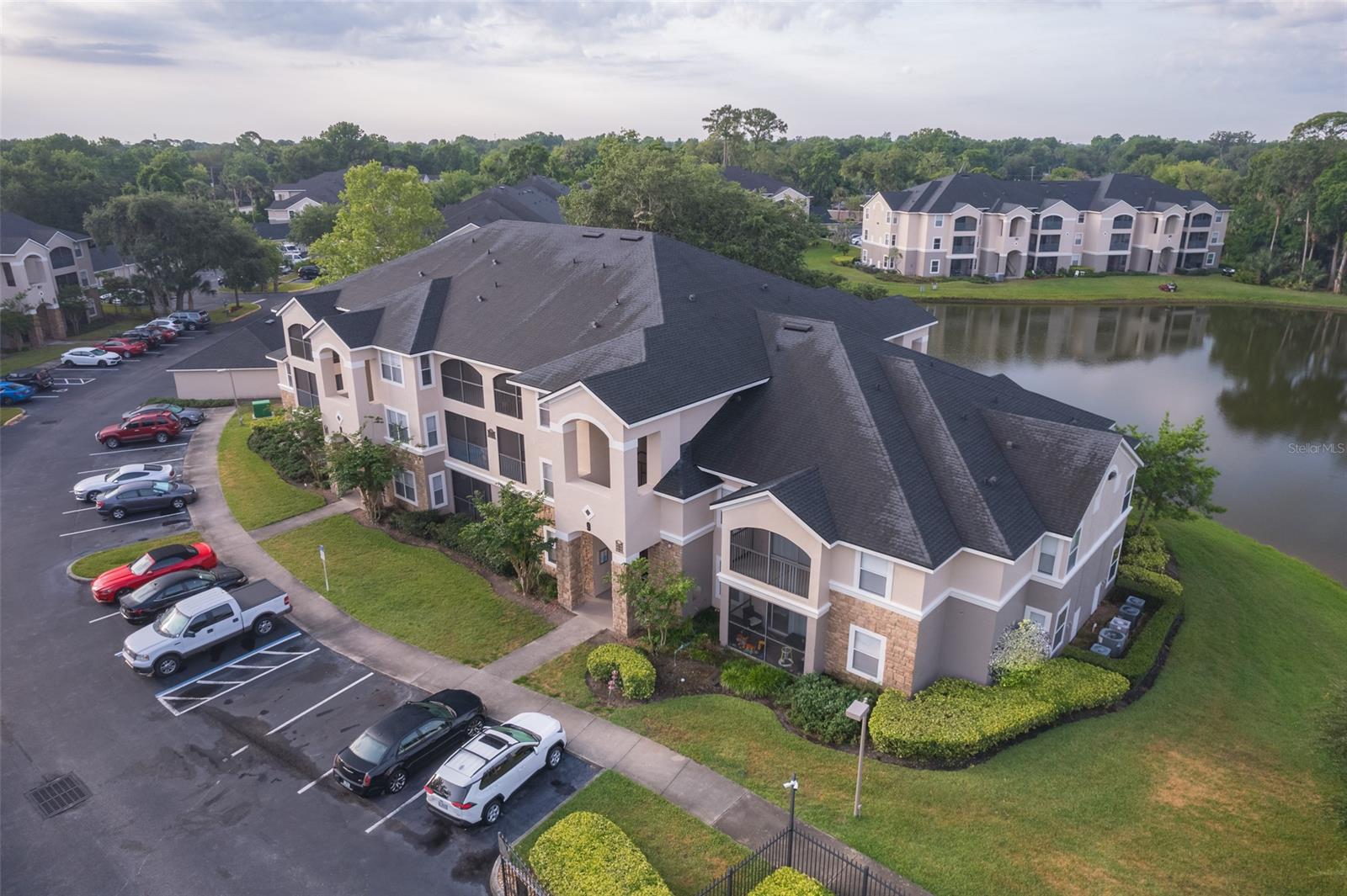 940 Village TRAIL Unit: 9-303