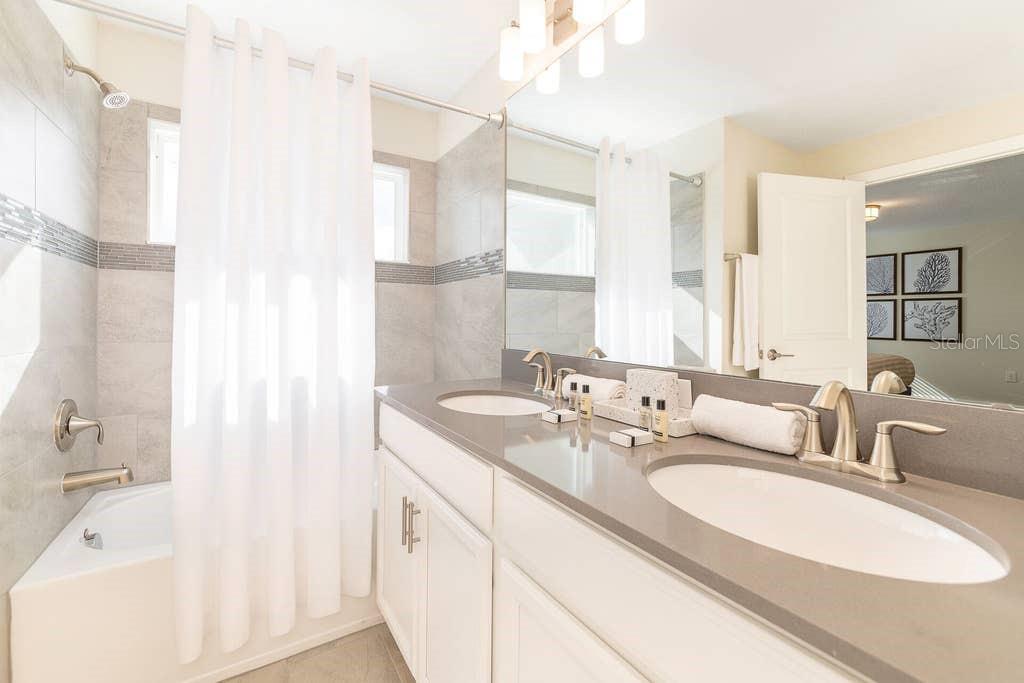 8971 CABOT CLIFFS DR