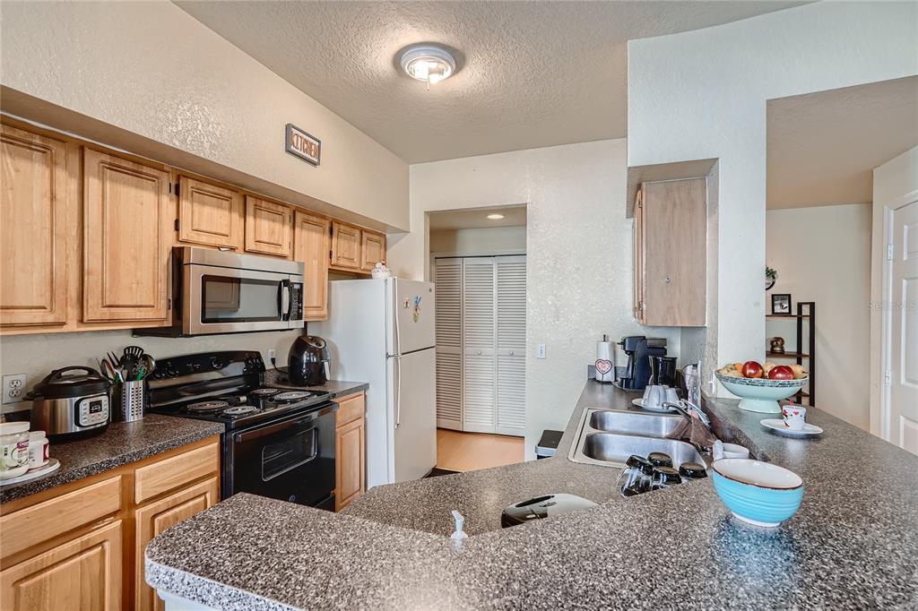 6017 WESTGATE DR #913