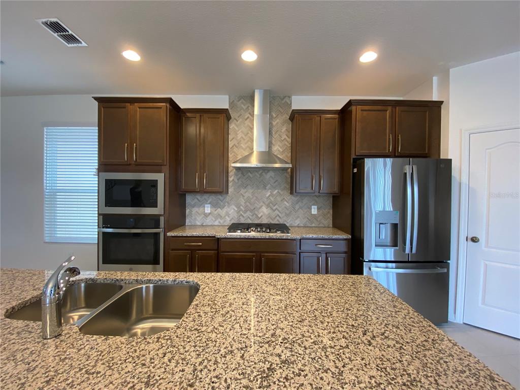 17047 WYNFORD LN