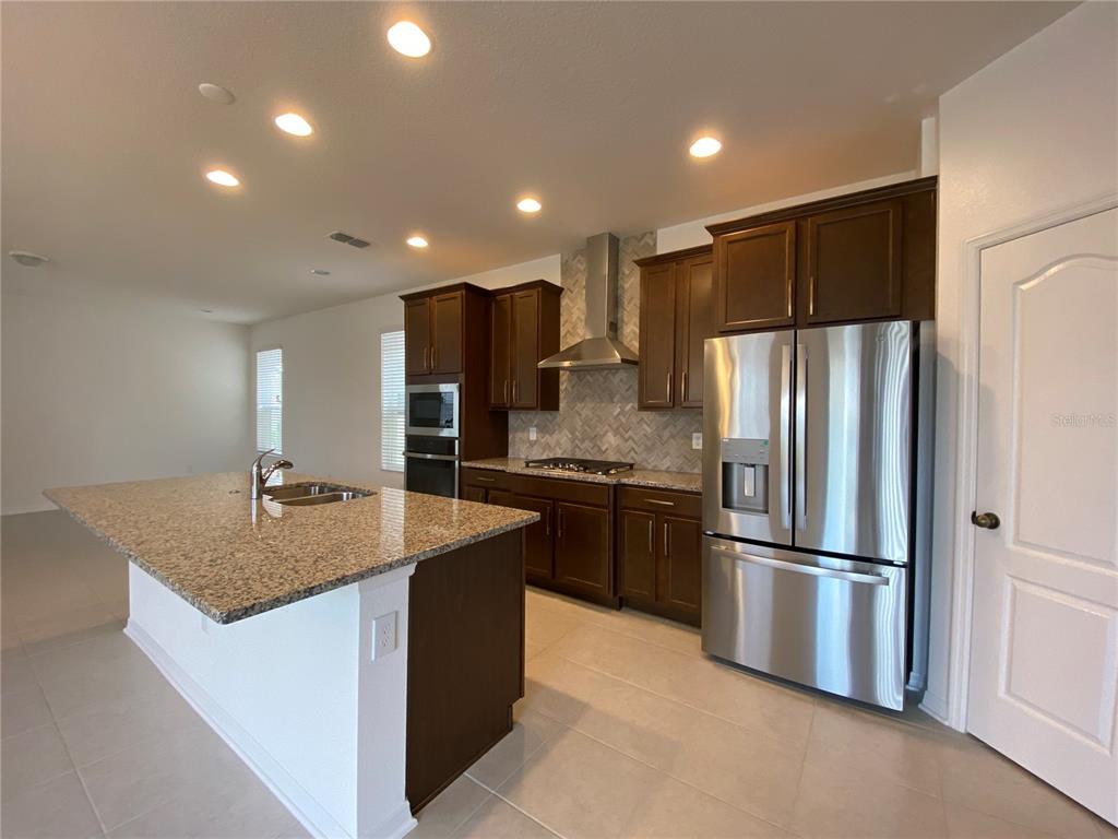 17047 WYNFORD LN