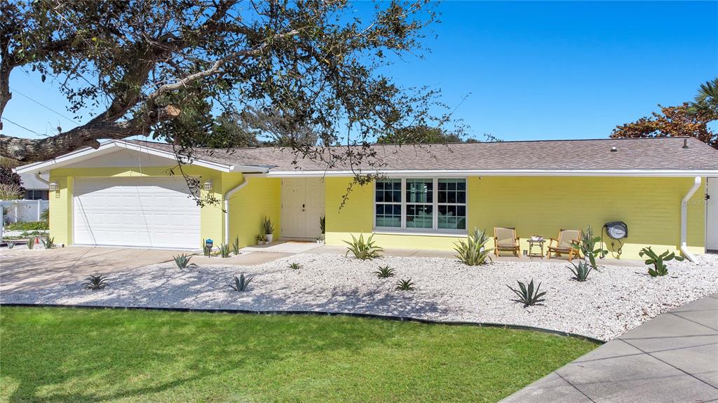 814 OAKVIEW DRIVE