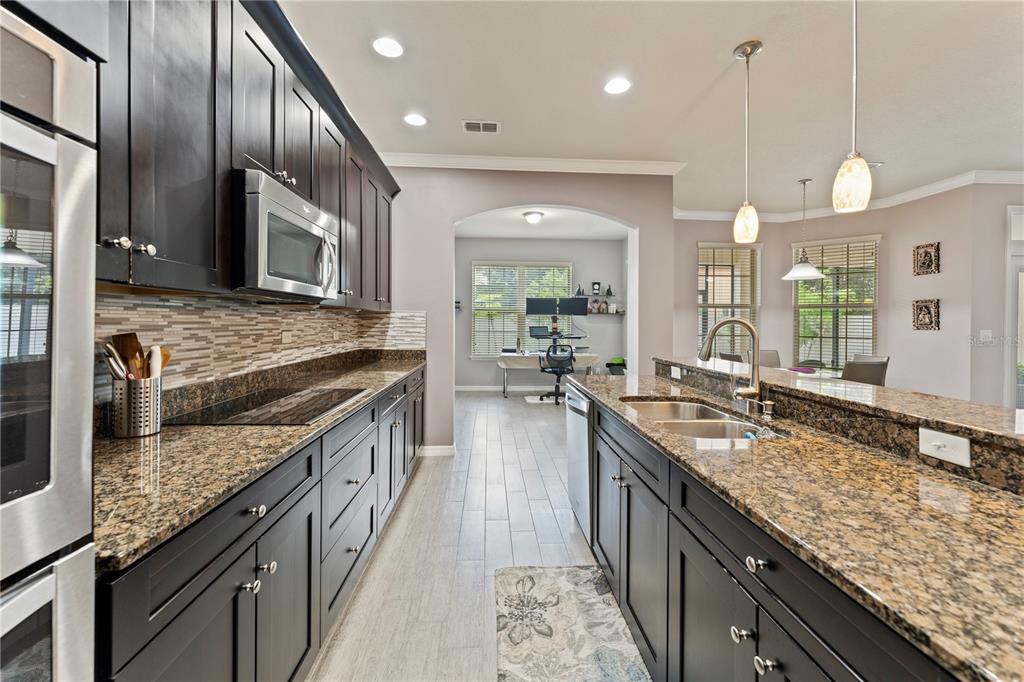 11918 OTTERBROOKE TRL