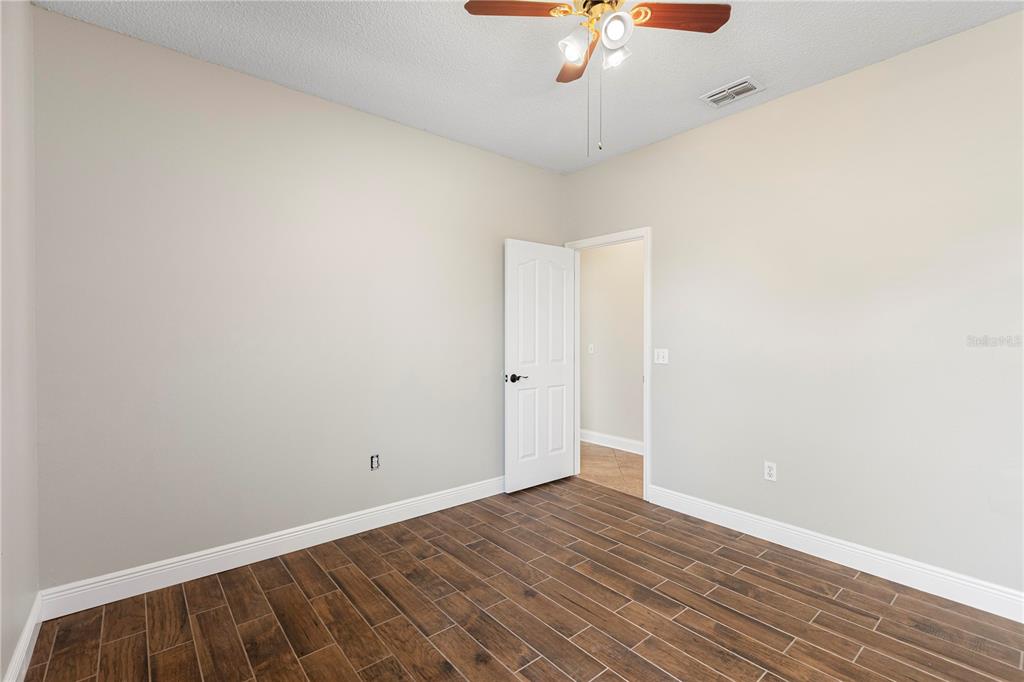 2701 GRETAGREEN CT