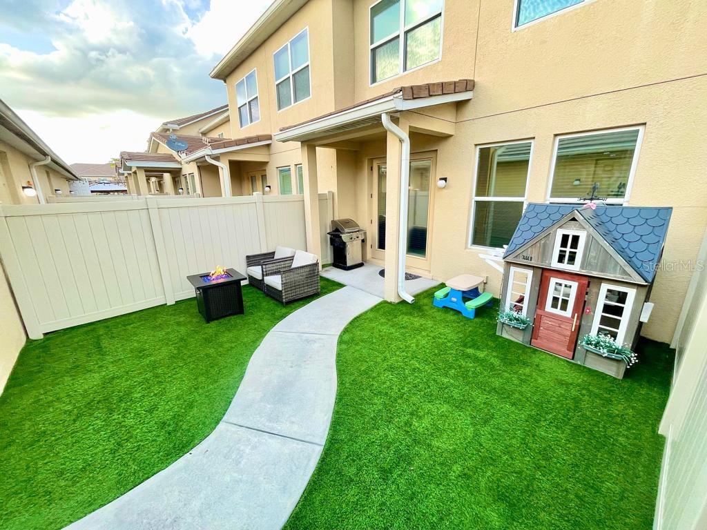 7444 LEIGHSIDE DR