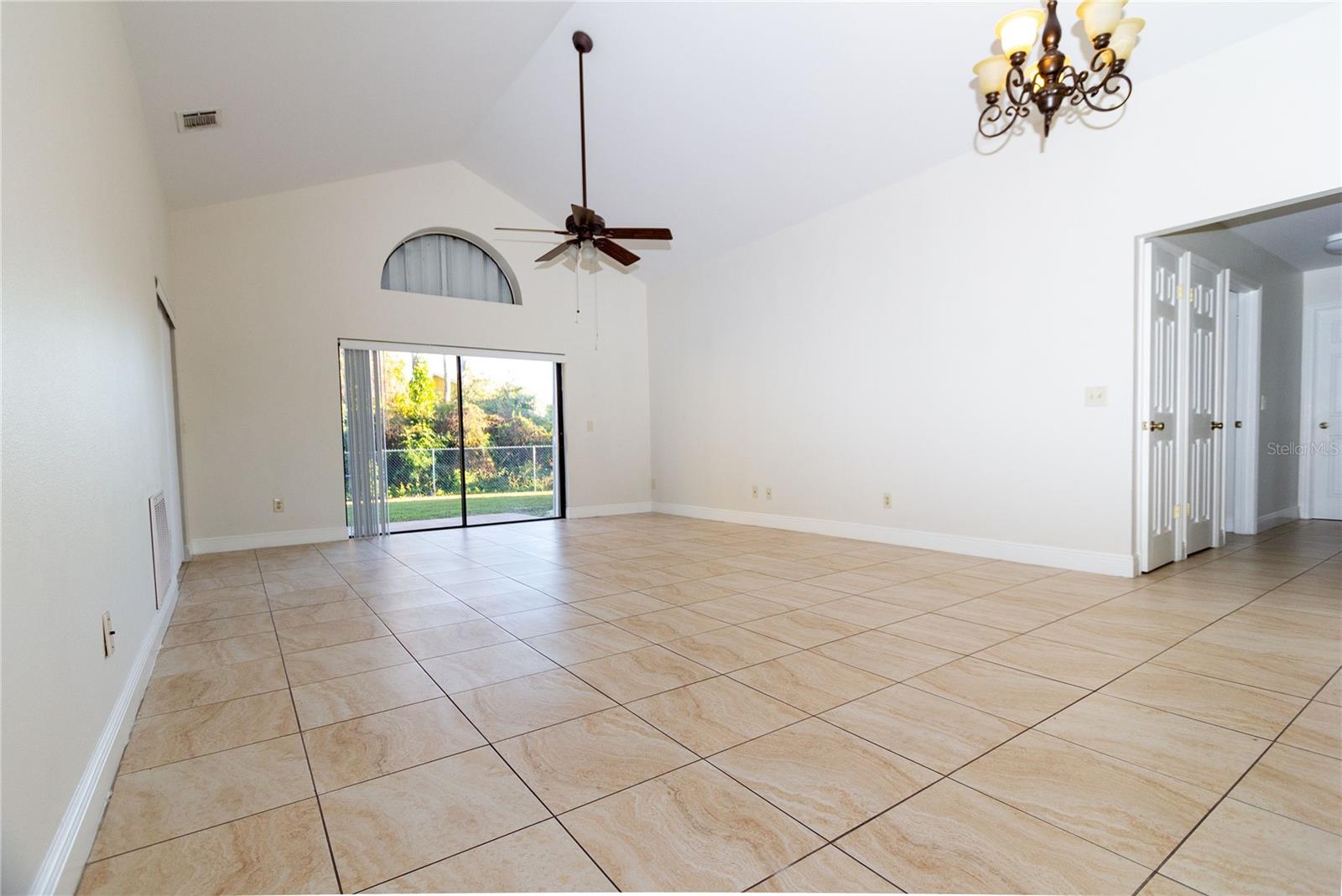 806 VERMONT WOODS LN