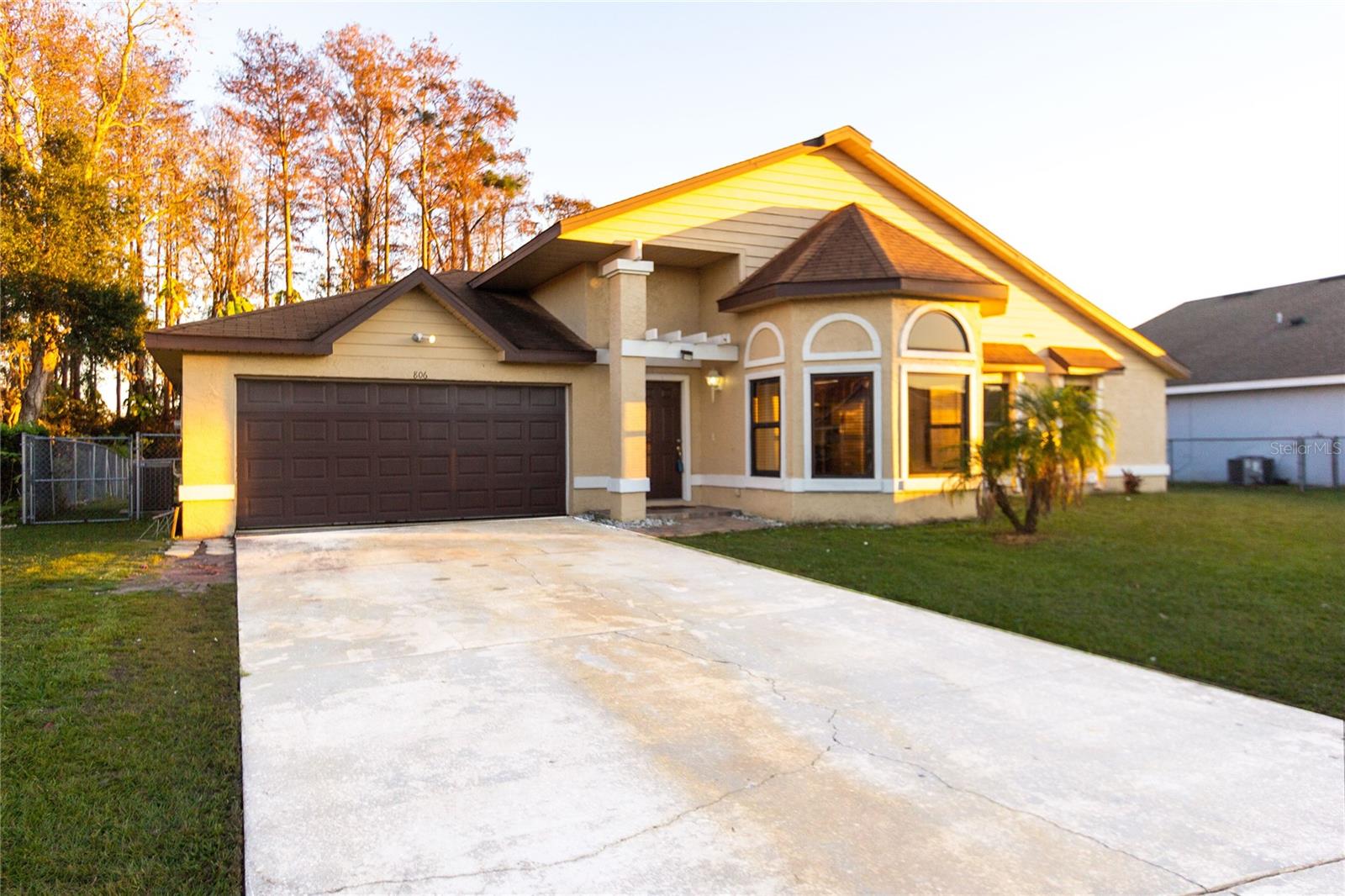 806 VERMONT WOODS LN