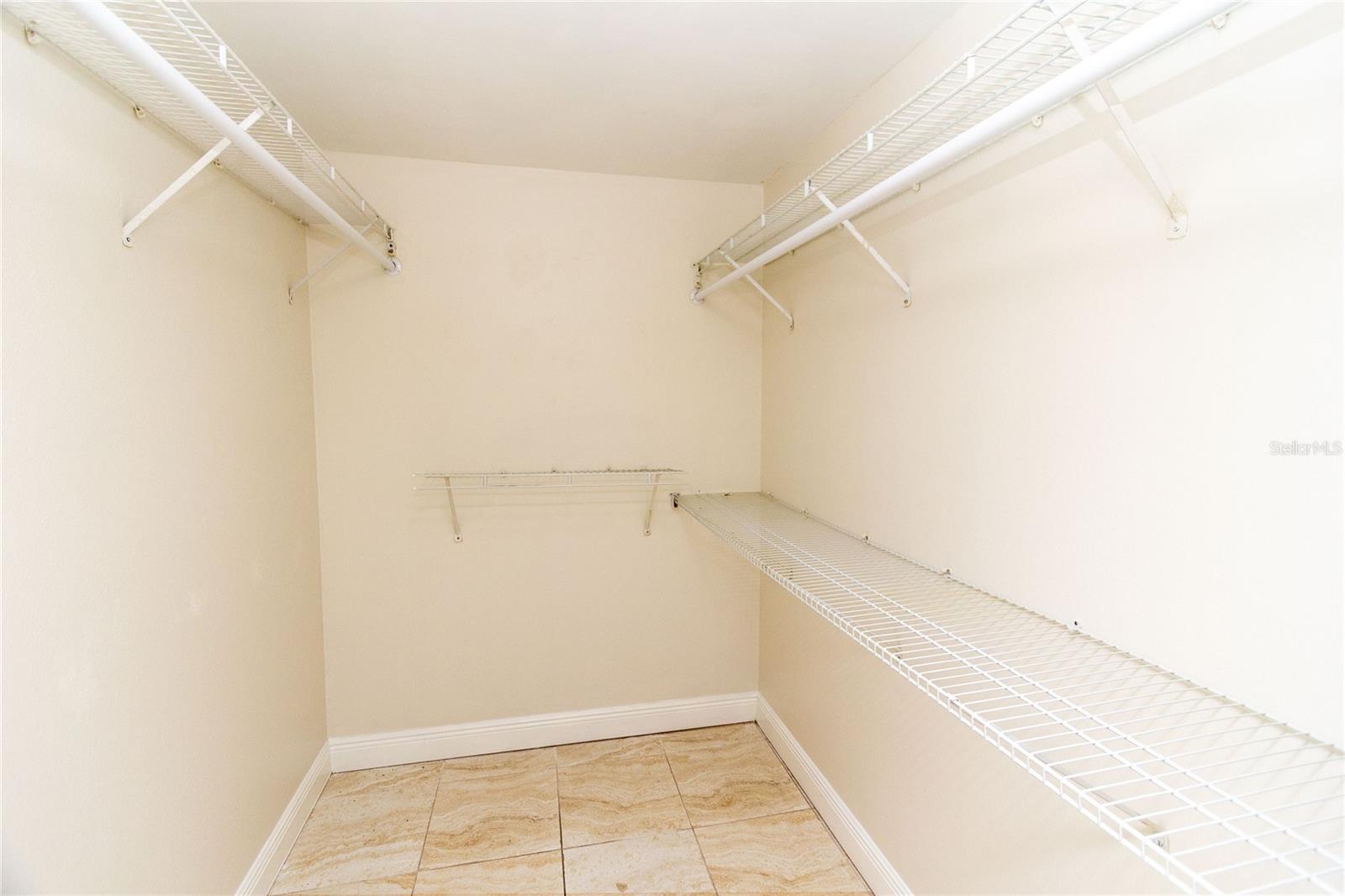806 VERMONT WOODS LN