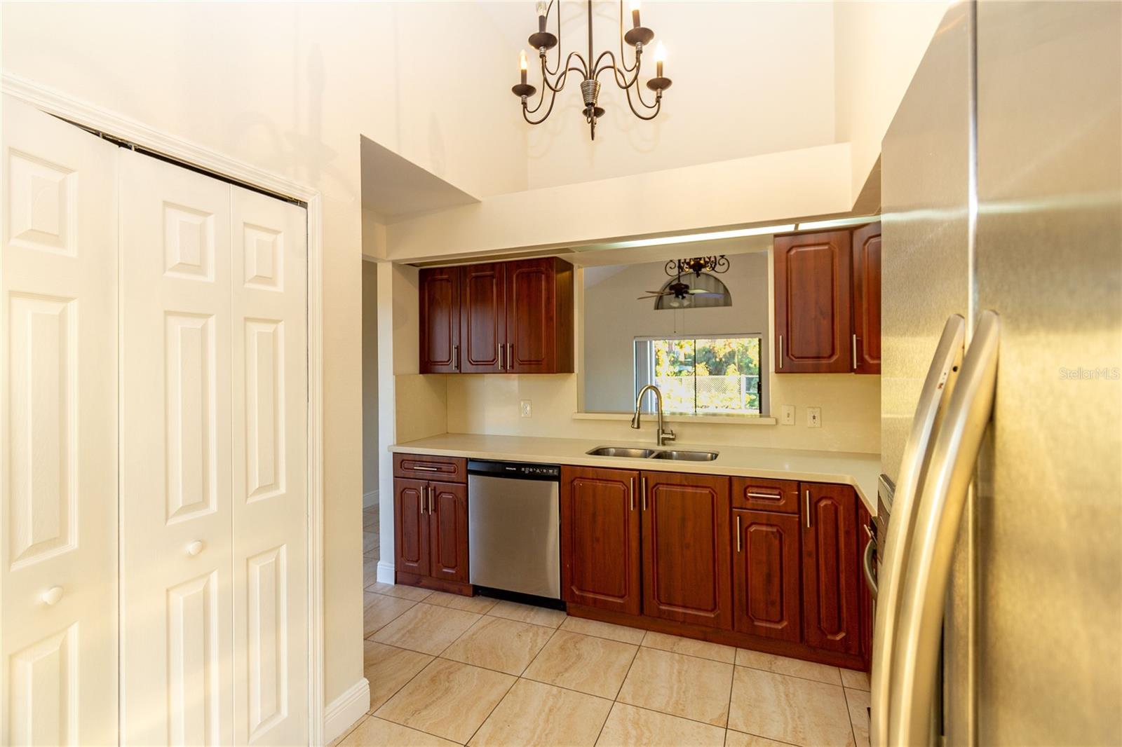 806 VERMONT WOODS LN