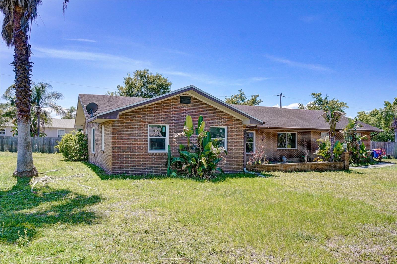 3310 ROYAL PALM DR