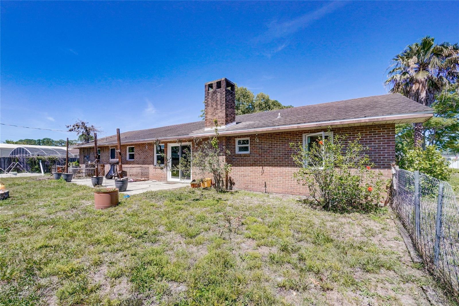 3310 ROYAL PALM DR