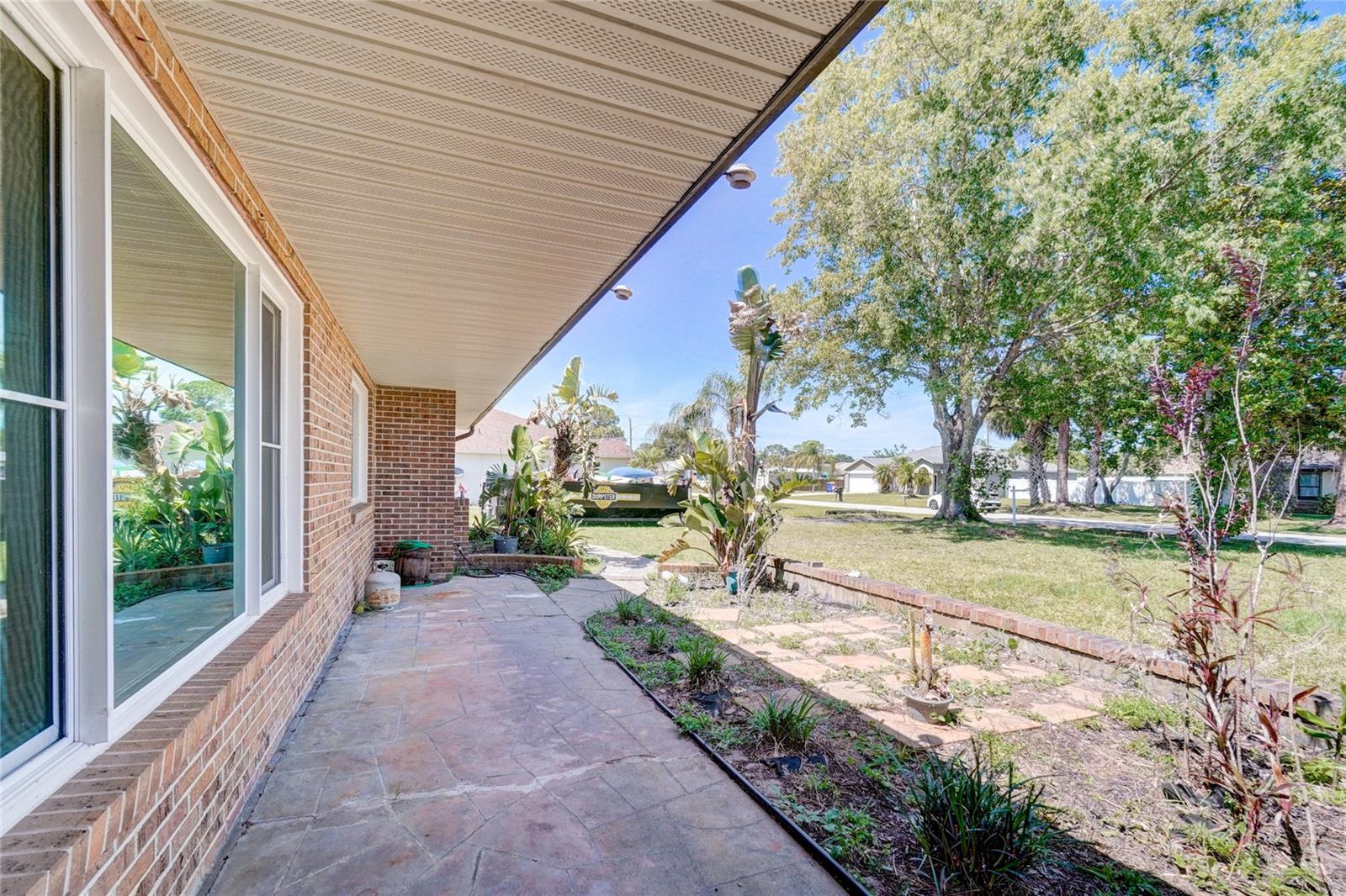 3310 ROYAL PALM DR