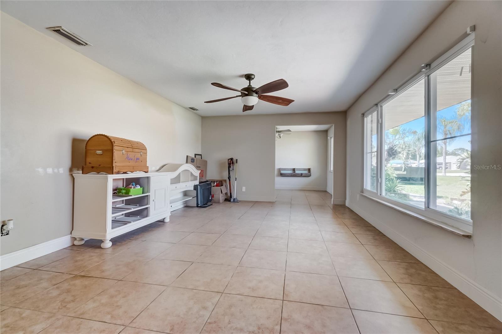 3310 ROYAL PALM DR
