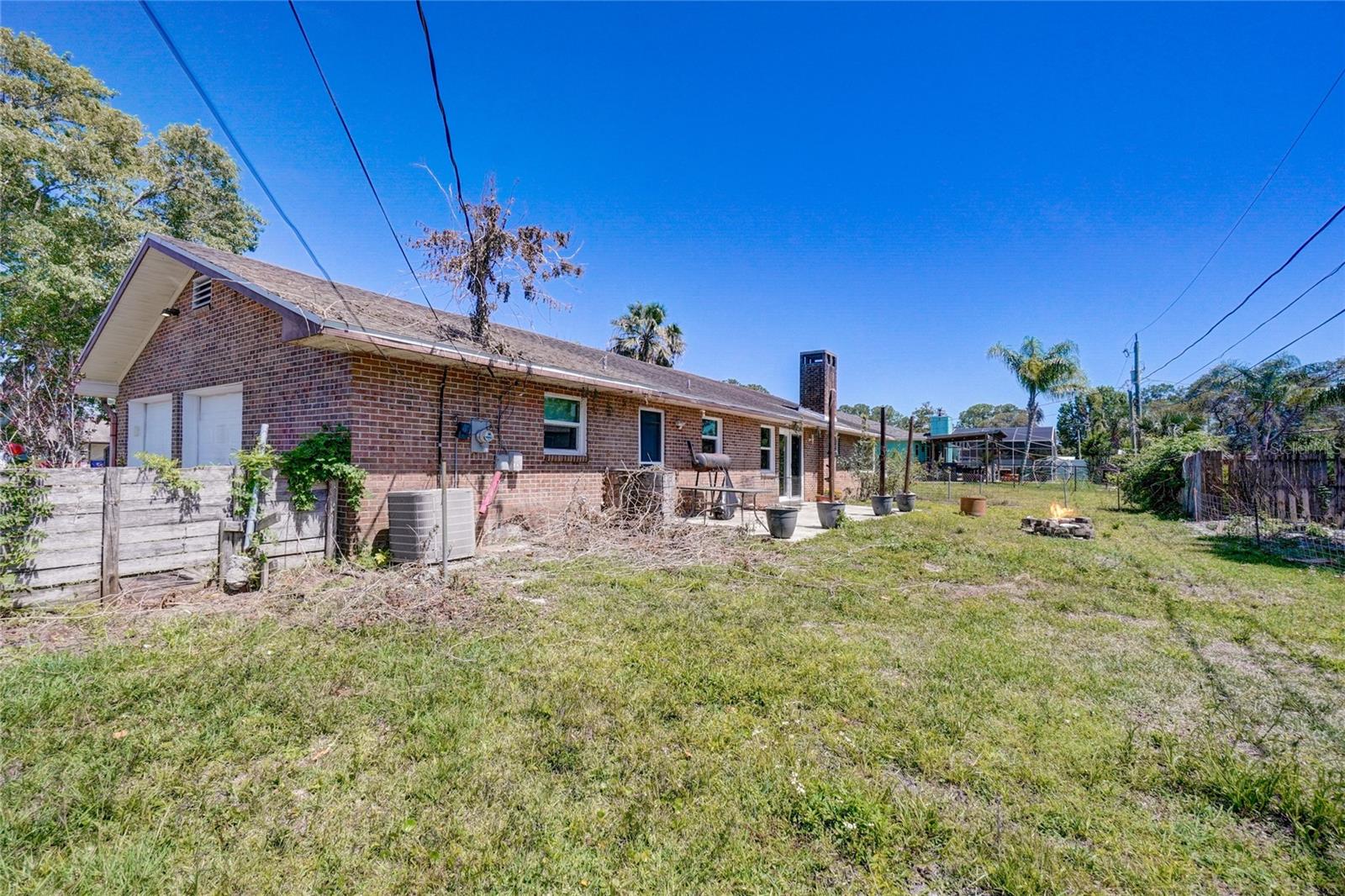 3310 ROYAL PALM DR