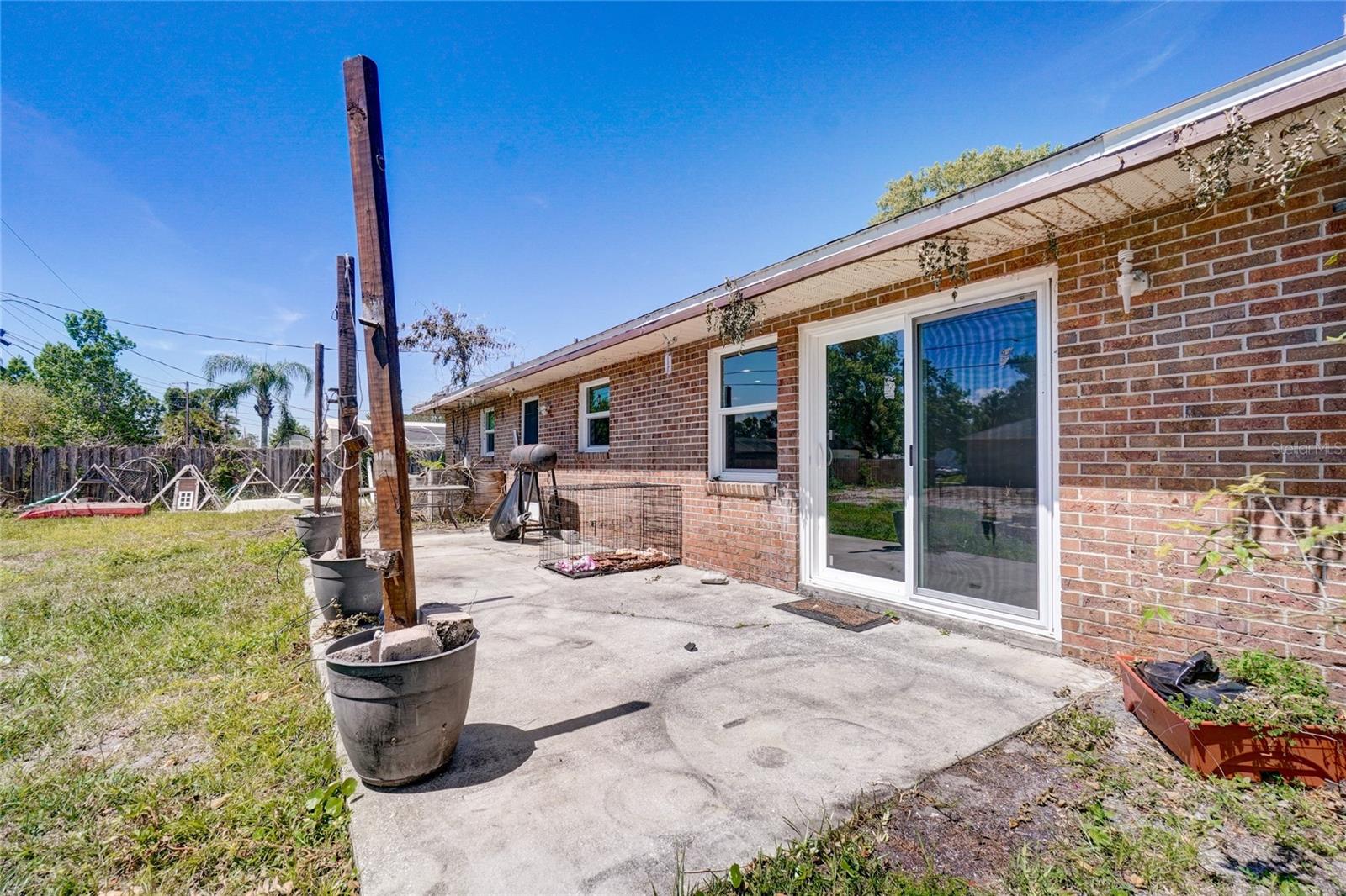 3310 ROYAL PALM DR