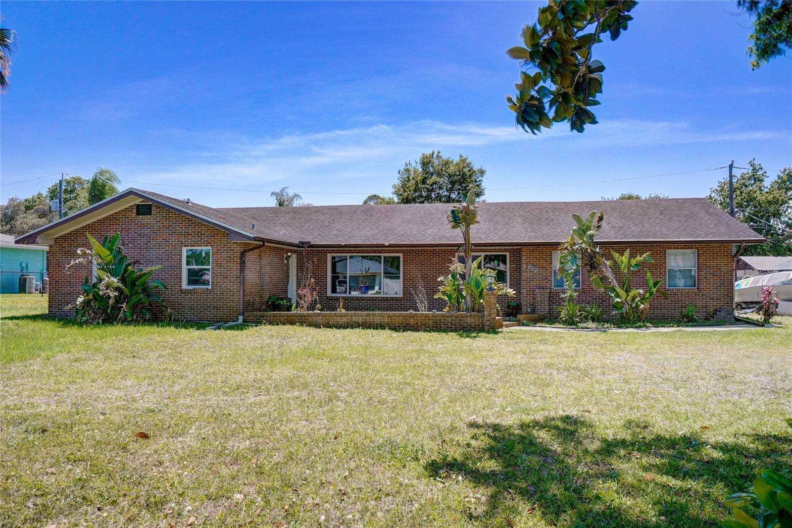 3310 ROYAL PALM DR