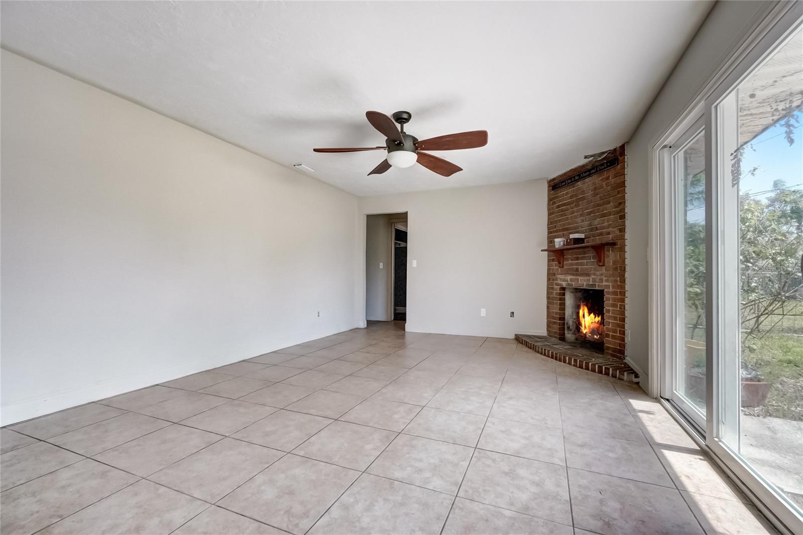 3310 ROYAL PALM DR