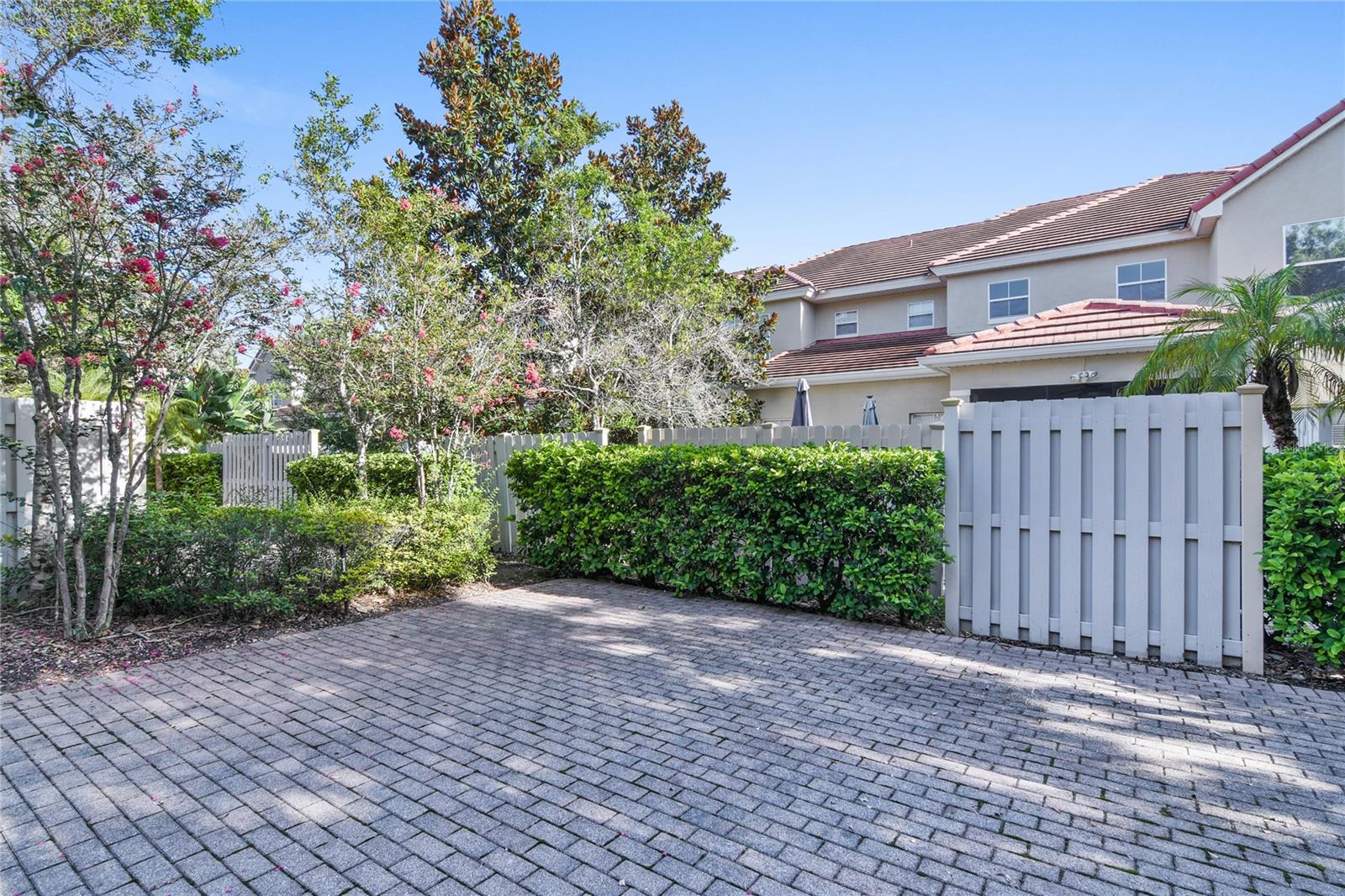 6833 PIAZZA ST