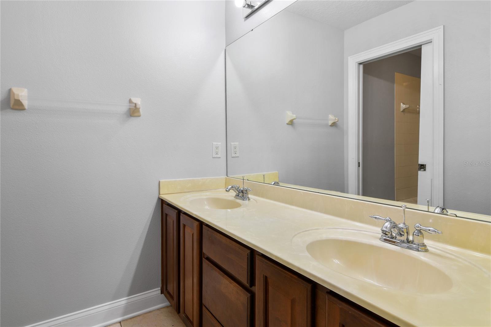 6833 PIAZZA ST