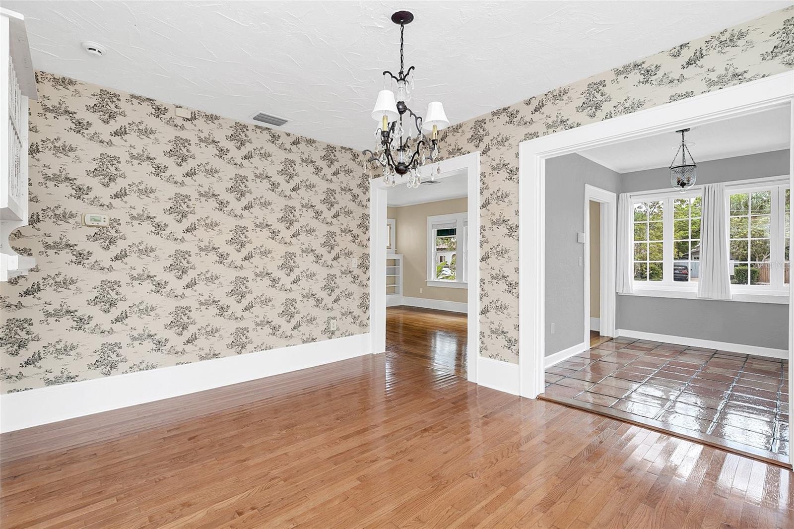 1425 CHESTNUT AVE.