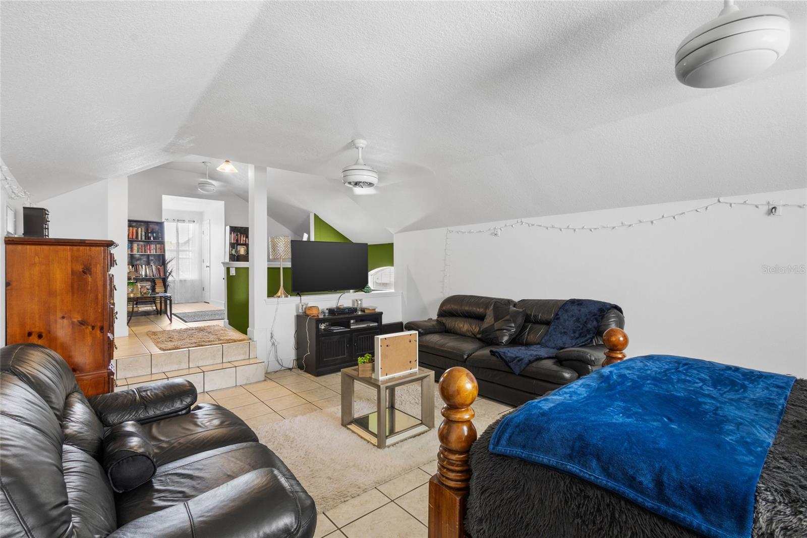 428 COURTLEA OAKS BLVD