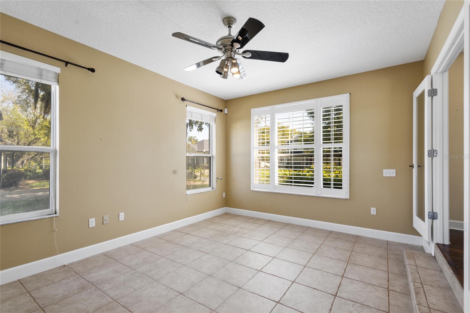 428 COURTLEA OAKS BLVD