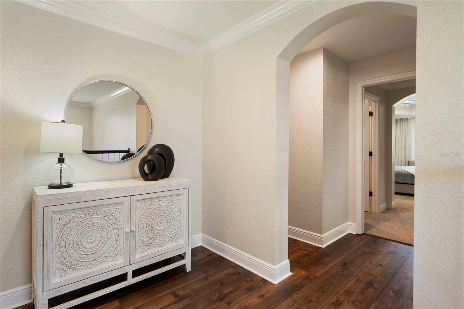 8728 LOOKOUT POINTE DR