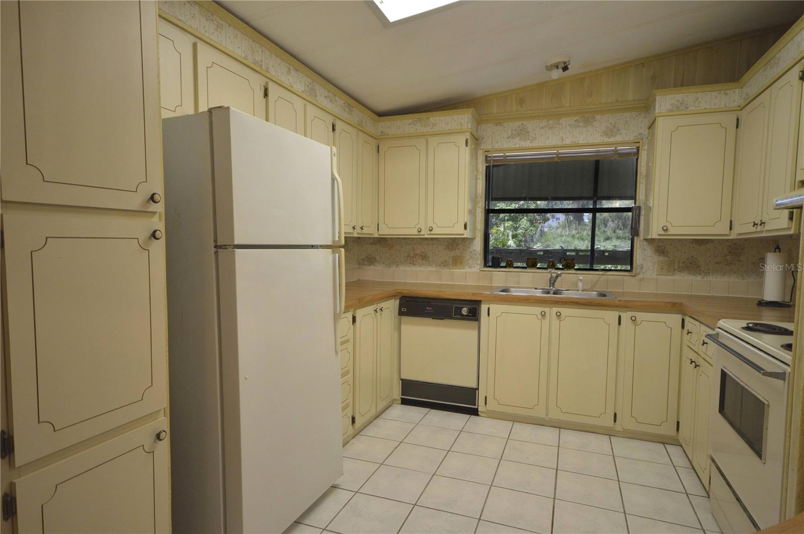 17423 RAINTREE CT