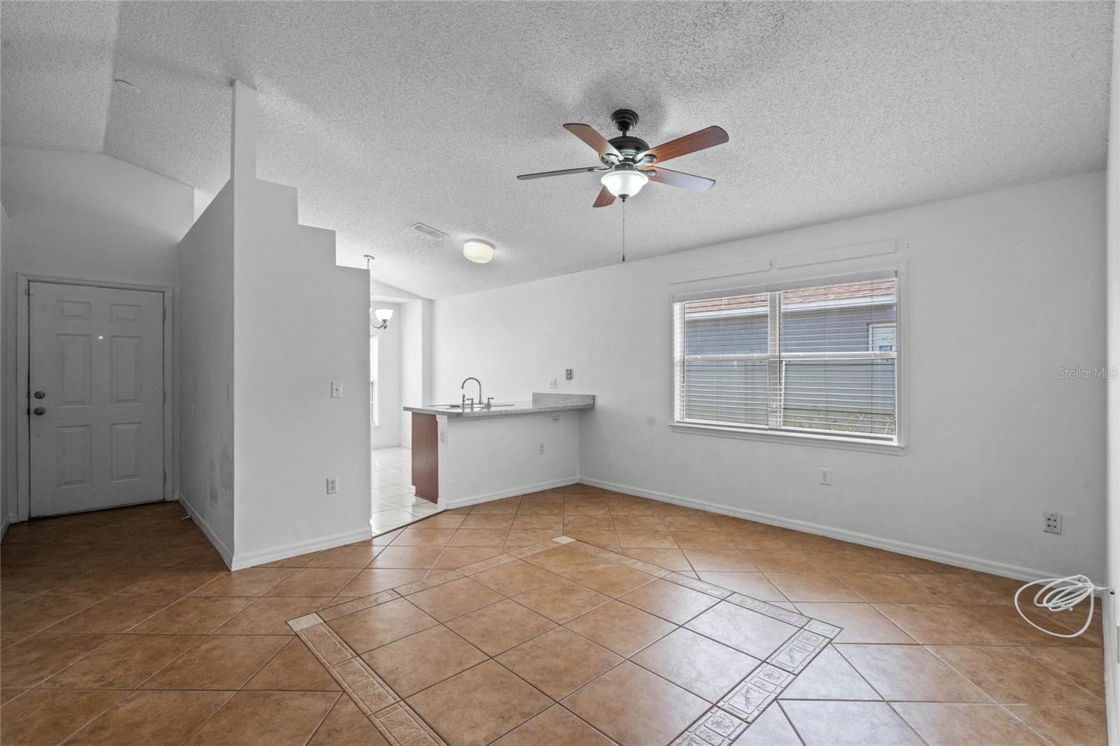 8519 RAINBOW AVE