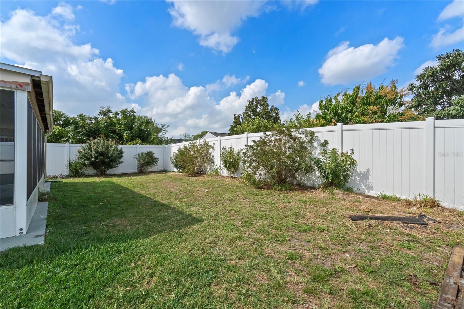 8519 RAINBOW AVE
