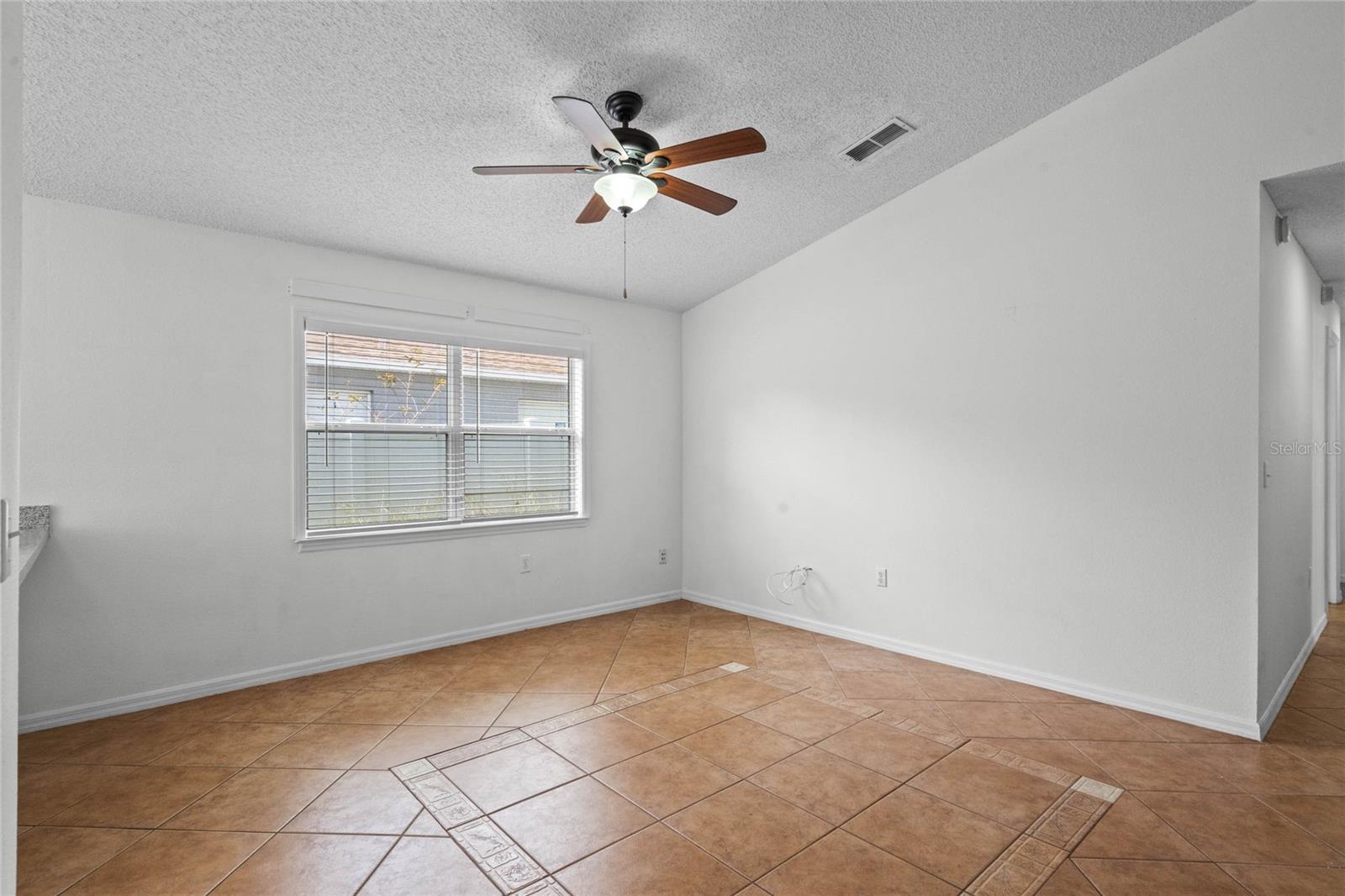 8519 RAINBOW AVE