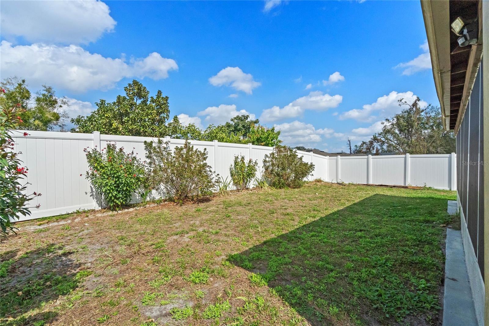 8519 RAINBOW AVE