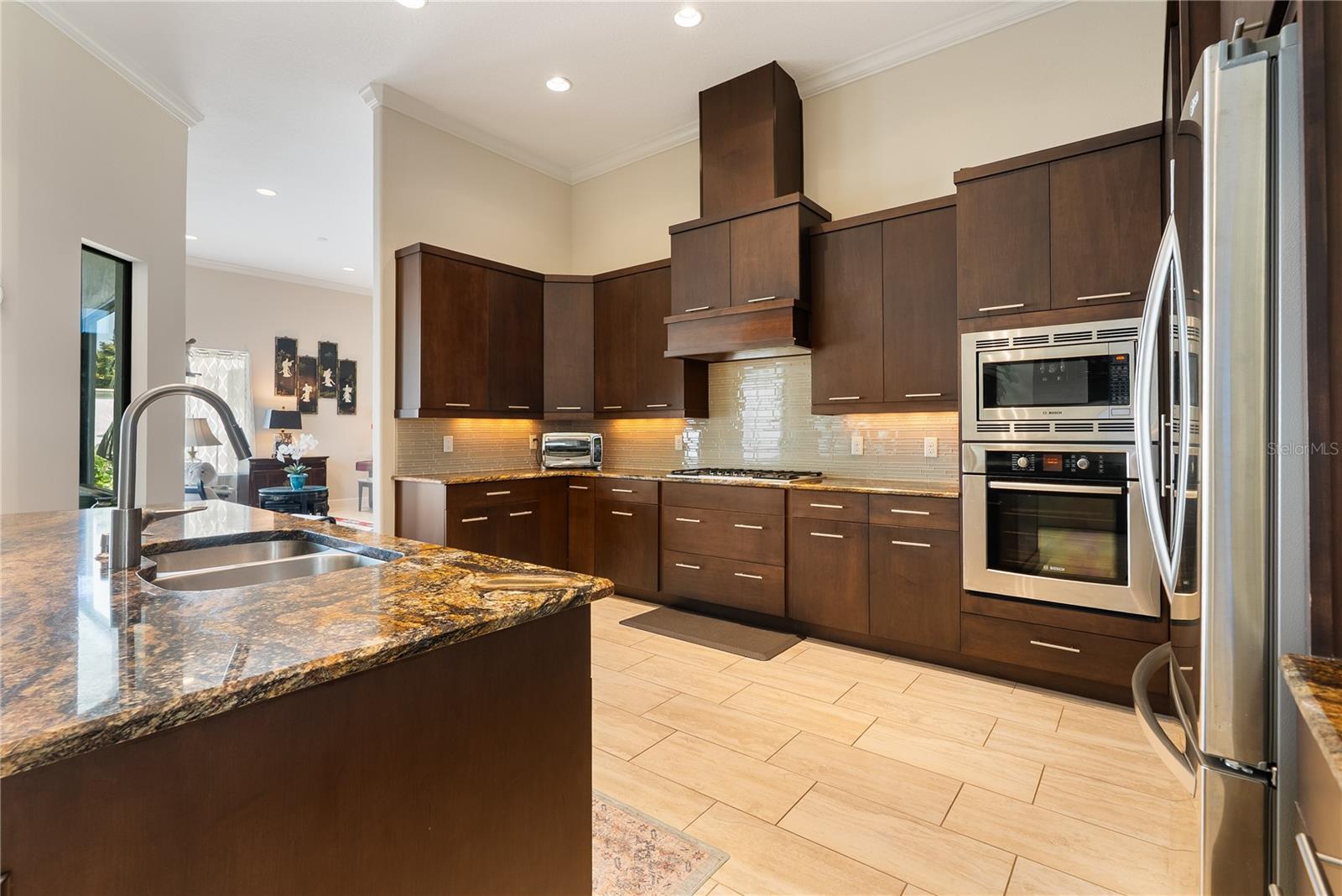 11706 WATERSTONE LOOP DR