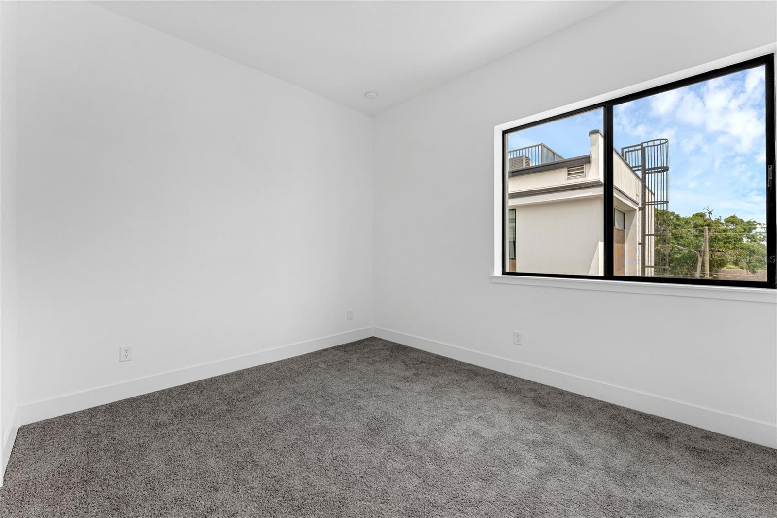 56 W HARDING ST