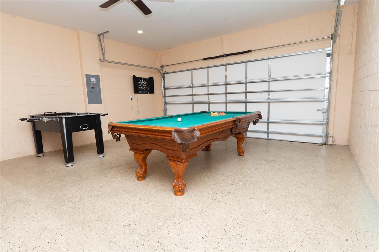 361 CABELLO DR