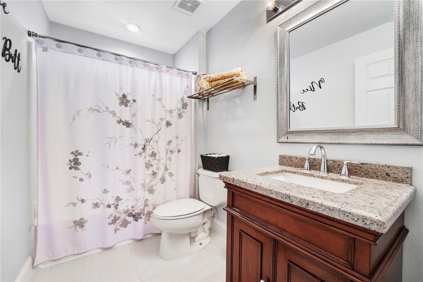 413 PALOMA DR