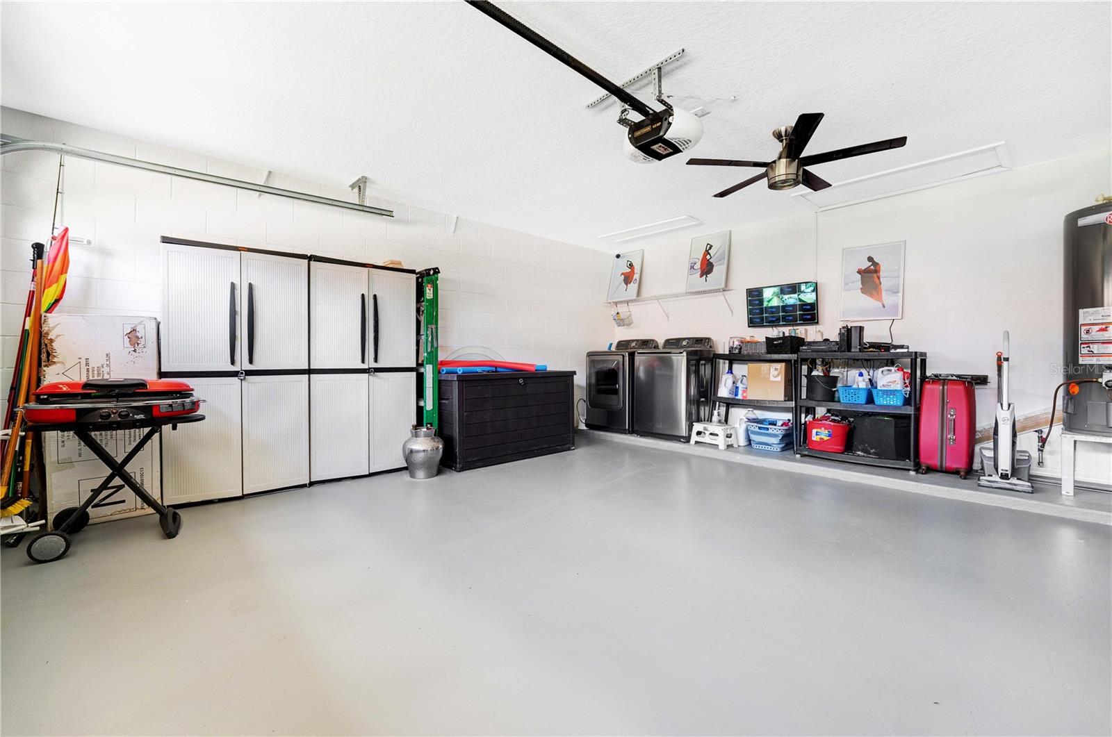 413 PALOMA DR