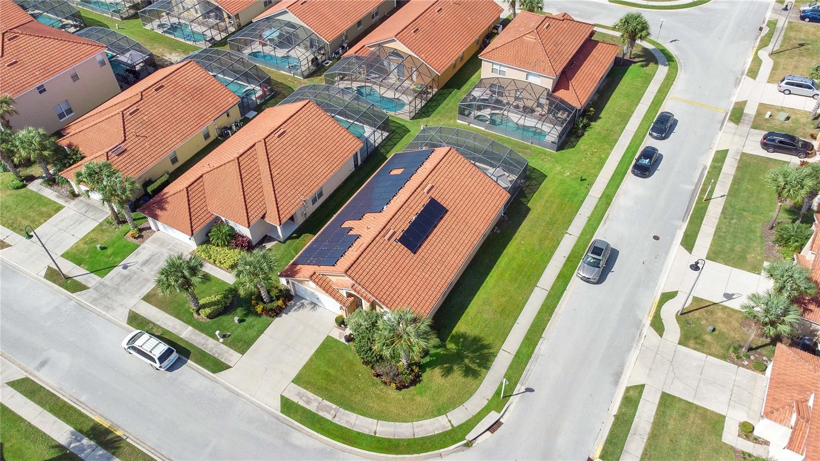 413 PALOMA DR