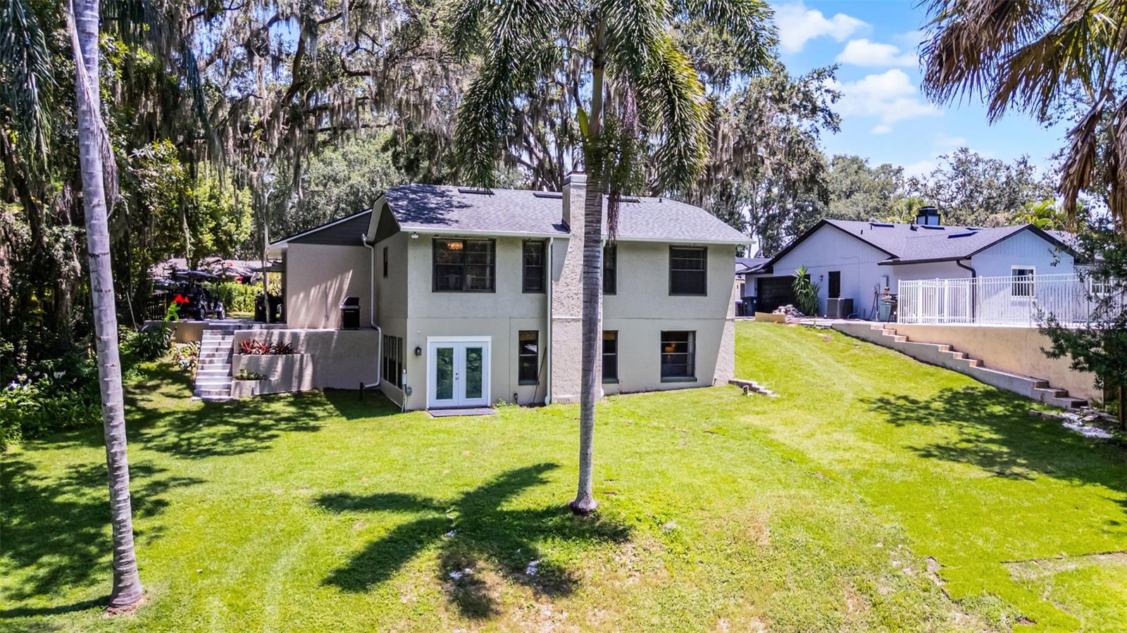 956 GLENVIEW CIR