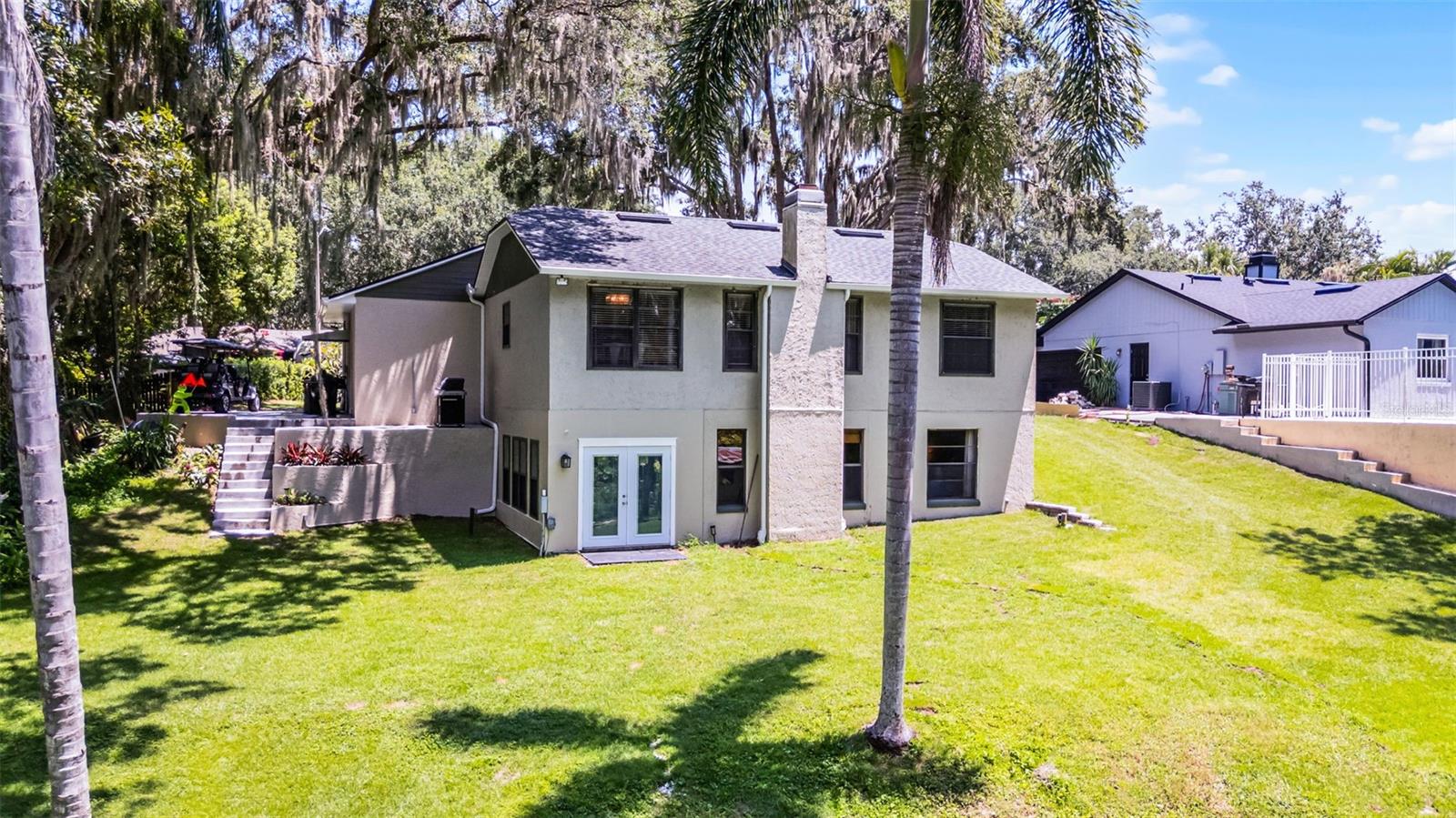 956 GLENVIEW CIR