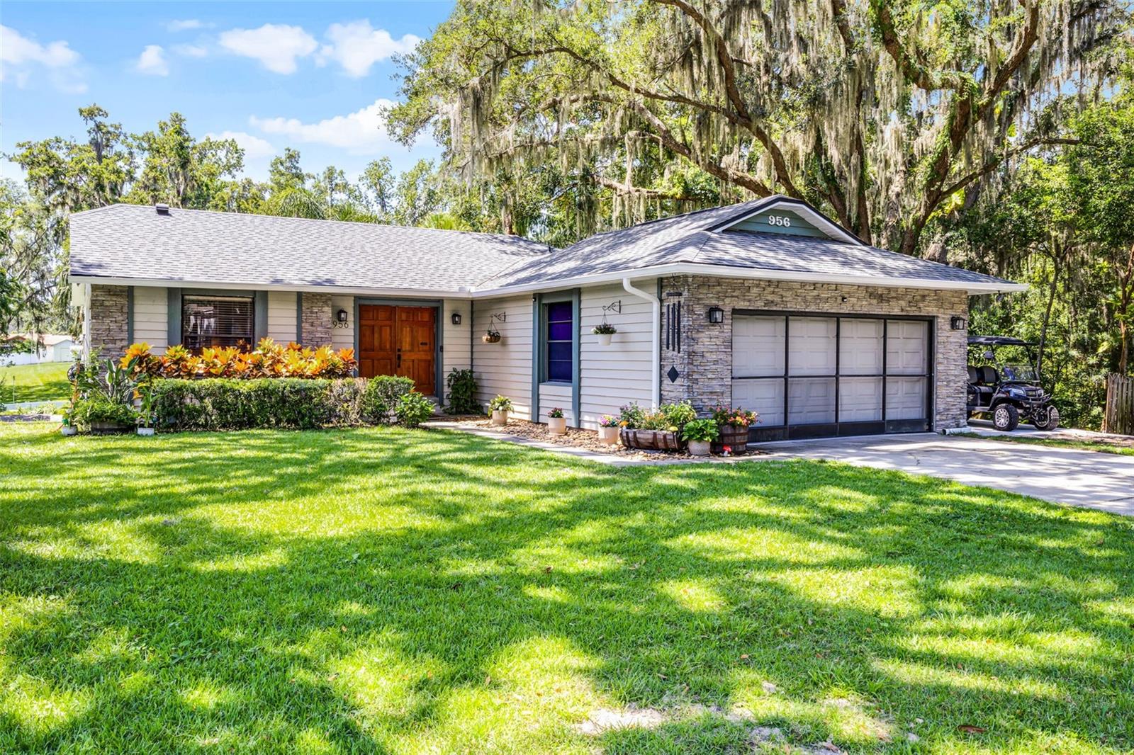 956 GLENVIEW CIR