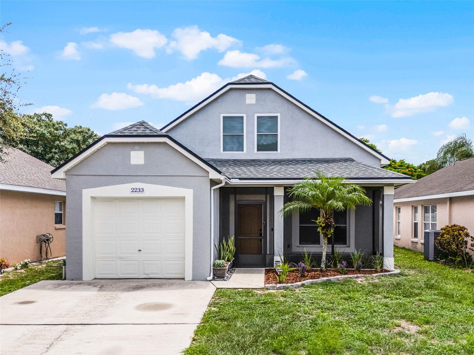2233 WOODS EDGE CIR