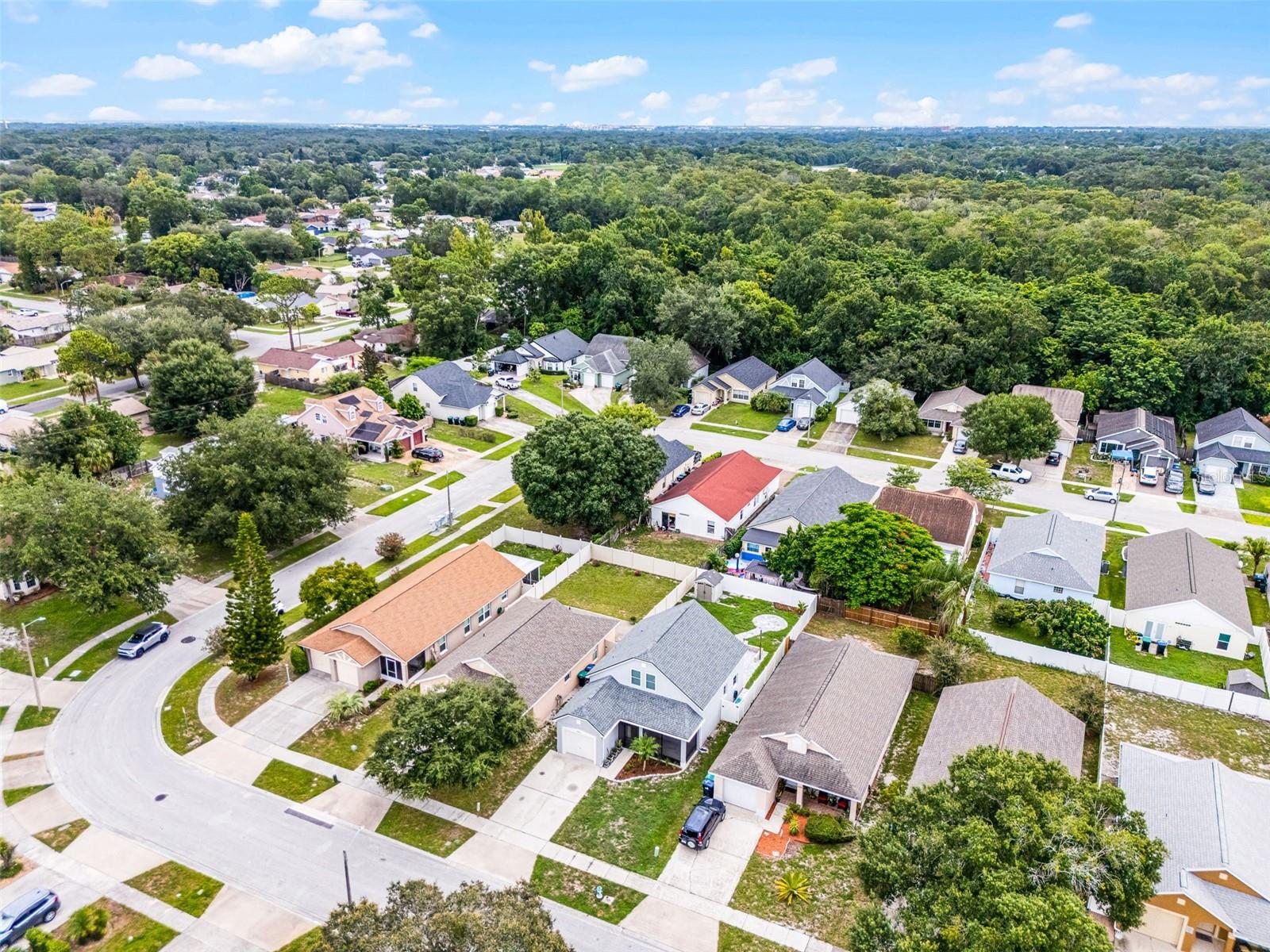 2233 WOODS EDGE CIR