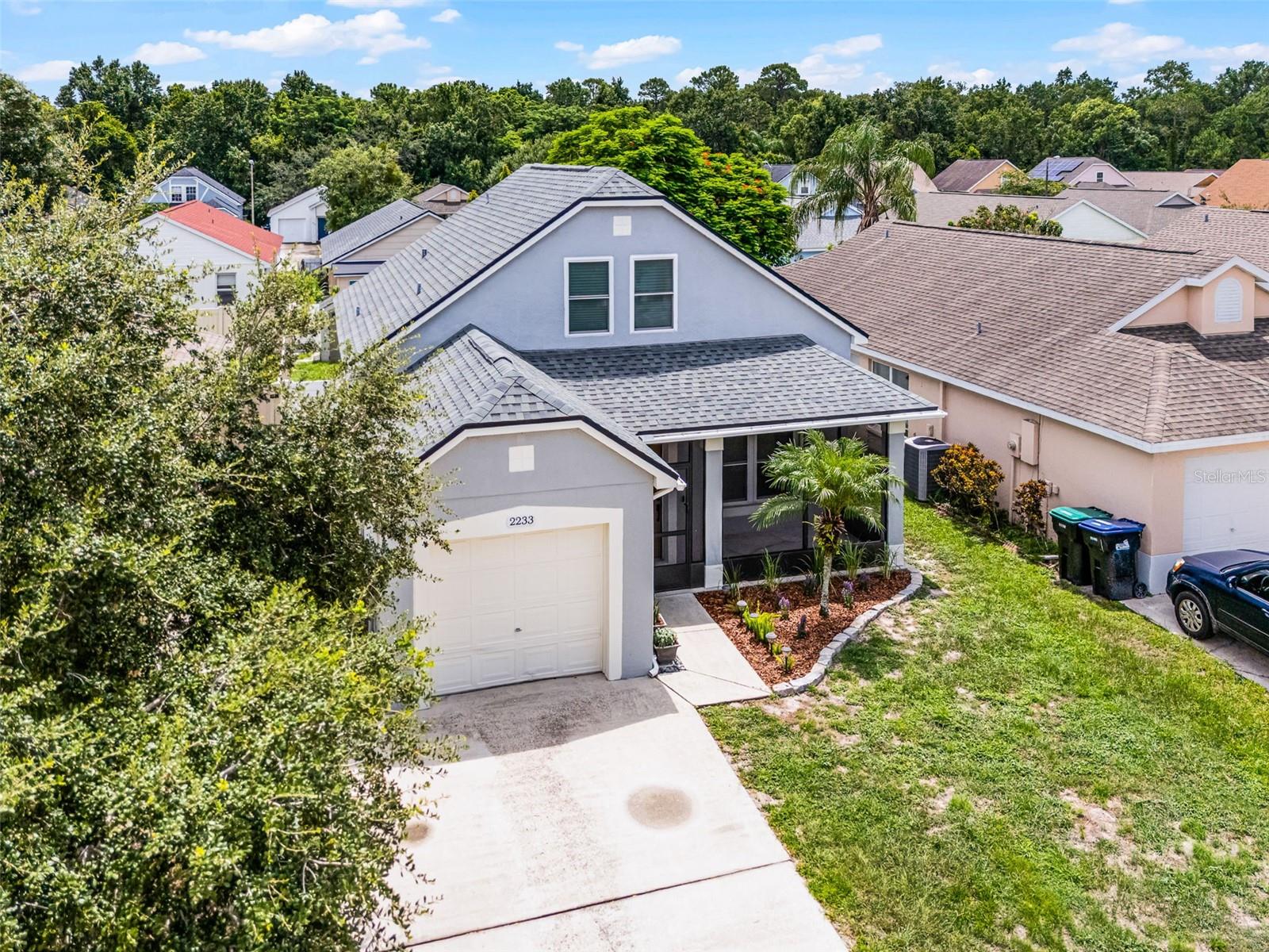 2233 WOODS EDGE CIR