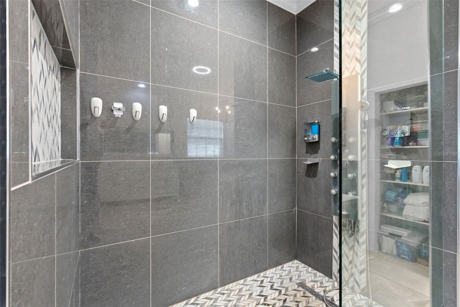 11524 CLAYMONT CIR