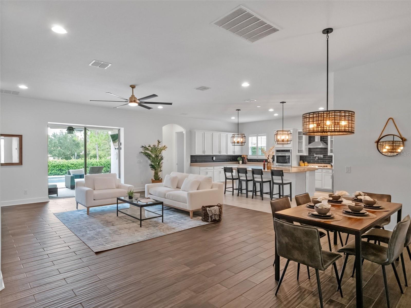 7519 MANDARIN GROVE WAY